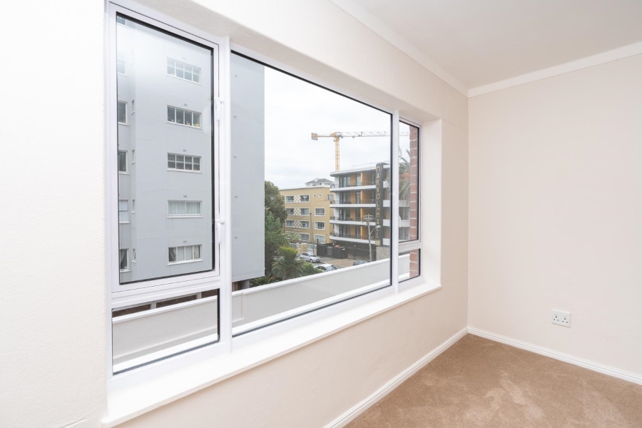To Let 2 Bedroom Property for Rent in Sea Point Western Cape